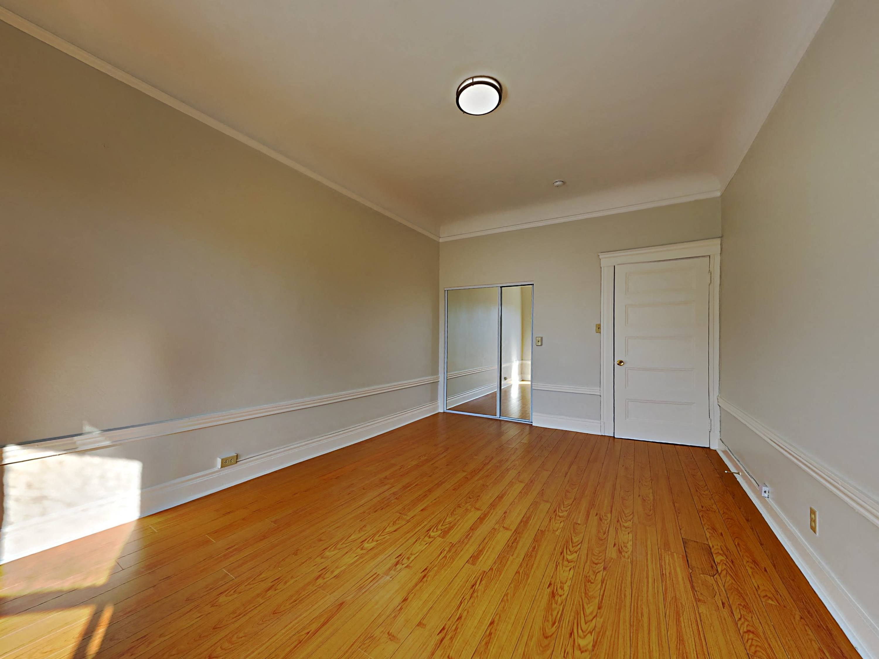 410 Pierce St Apartments photo 4